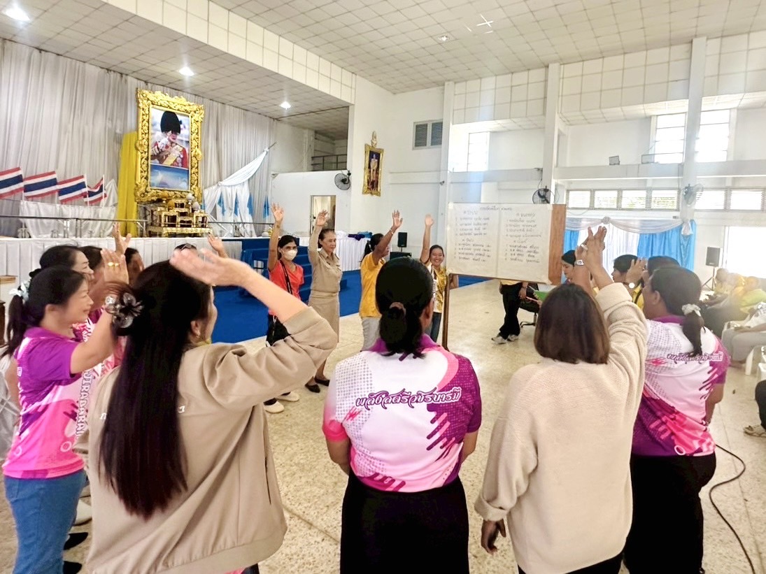 สพอ.วชิรบารมี จ.พิจิตร ดำเนินการจัดประชุมการคัดเลือกคณะกรรมการพัฒนาสตรี